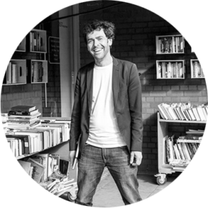 sergeantpaperのアーティスト、ポール・サールビ